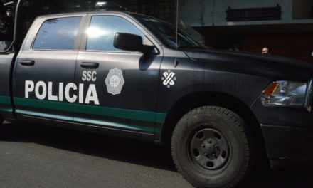 Policías de la SSC detuvieron a un hombre relacionado con el robo a una tienda de conveniencia en la GAM