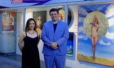 Alejandra Pineda presenta su obra: Las grietas y la perfección humana