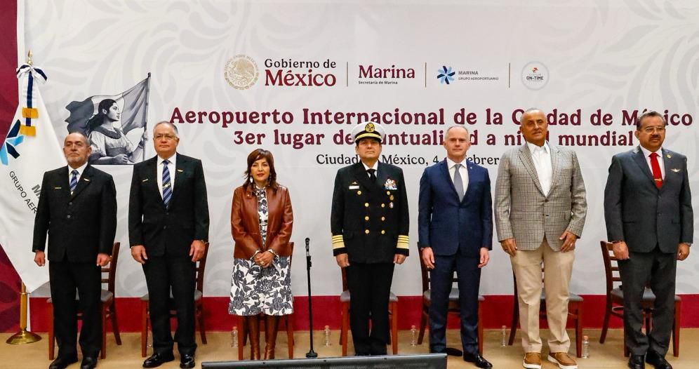 RECONOCIMIENTO AL AICM POR SER EL TERCER AEROPUERTO MÁS PUNTUAL DEL MUNDO