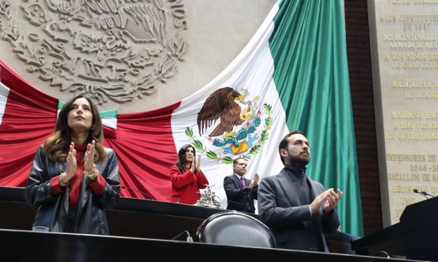 Con sesión solemne, minutos de silencio y de aplausos, la Cámara de Diputados conmemoró el Día del Ejército Mexicano