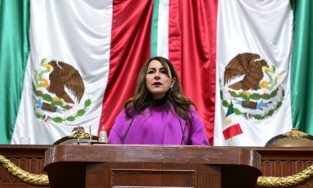 Impulsan ley para proteger a los menores de edad de contenidos digitales