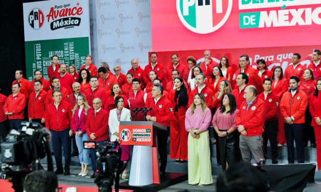 PRESENTAN A ROSARIO ROBLES COMO COORDINADORA DE LOS DEFENSORES PRIÍSTAS DE MÉXICO