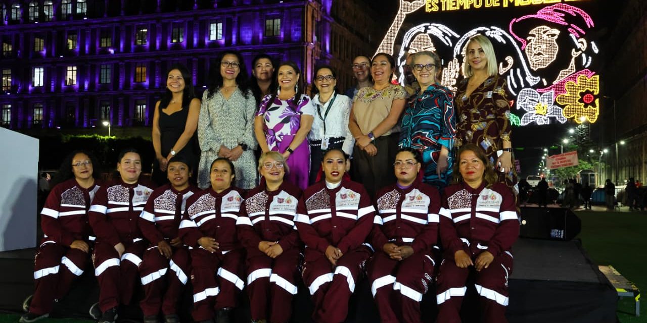 Clara Bugada enciende mosaicos luminosos en el Zócalo, en reconocimiento a la lucha histórica de las mujeres