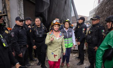 Atiende gobierno capitalino derrumbe de inmueble privado en Calzada de Tlalpan