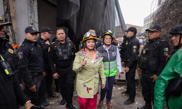 Atiende gobierno capitalino derrumbe de inmueble privado en Calzada de Tlalpan