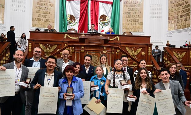 Premian a 8 deportistas sobresalientes de la Ciudad de México
