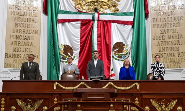 Entrega Congreso CDMX Medallas al Mérito a 45 galardonados