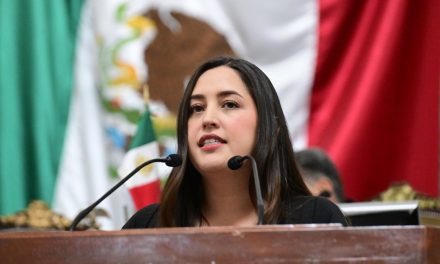 Proponen que maltrato animal sea causal de pérdida de la patria potestad